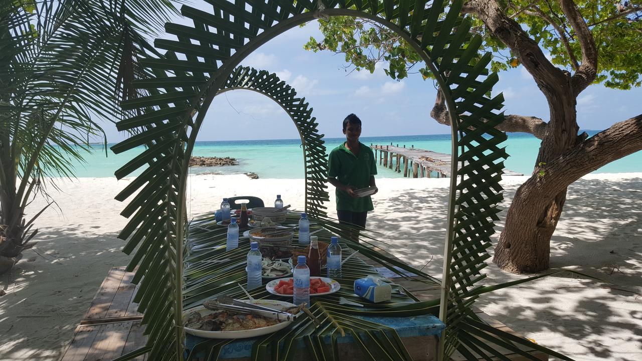 Ocean Vibes Guesthouse Huraa Exterior photo